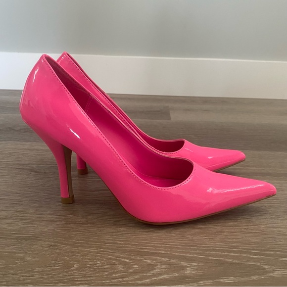 Wild Diva Pointed Heels - Picture 5 of 5